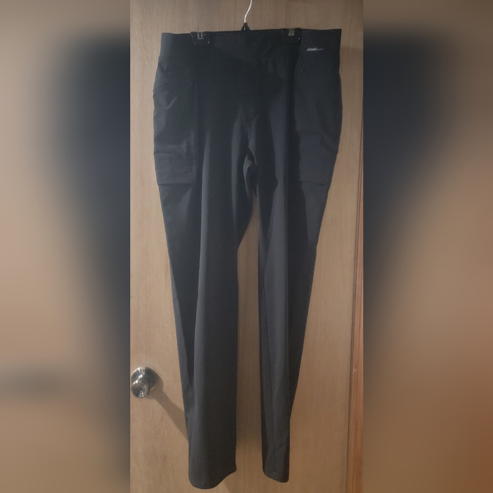 Eddie Bauer Women's Black Cargo Pants